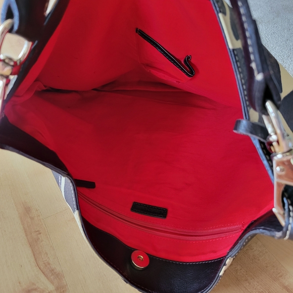 Dooney & Bourke Brown and Cream Giraffe Patterned Bag - Picture 9 of 10